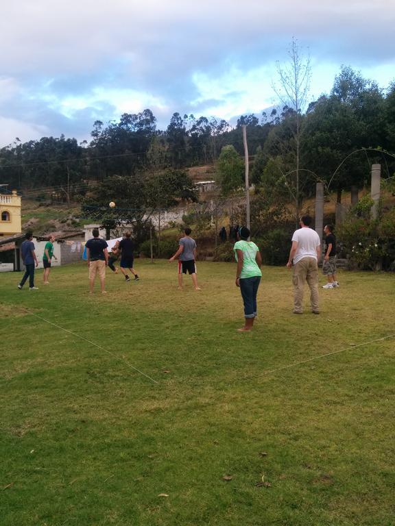 Hostal Curinan Otavalo Ngoại thất bức ảnh
