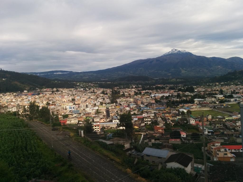 Hostal Curinan Otavalo Ngoại thất bức ảnh