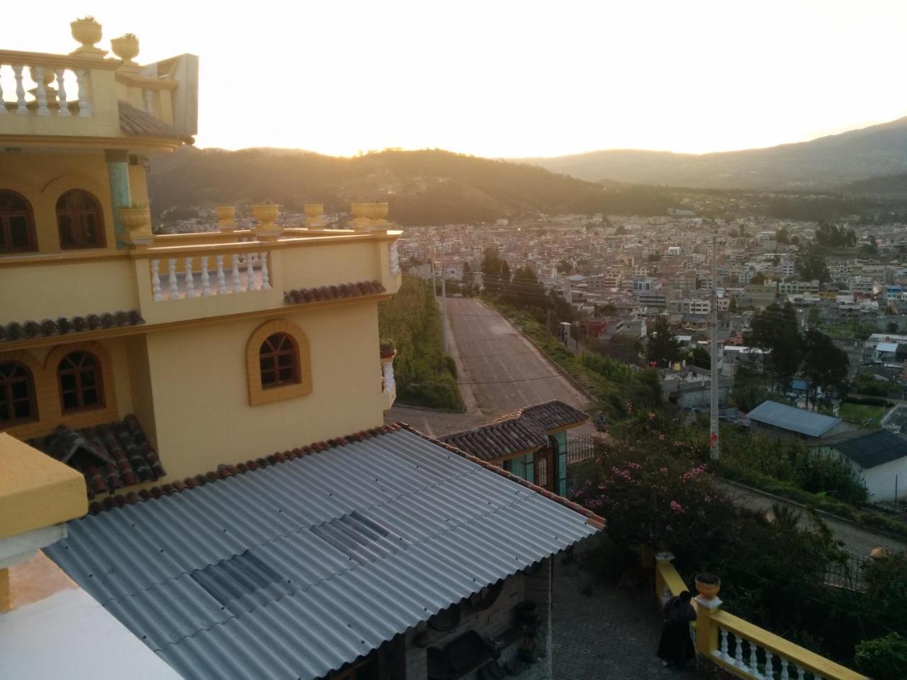 Hostal Curinan Otavalo Ngoại thất bức ảnh